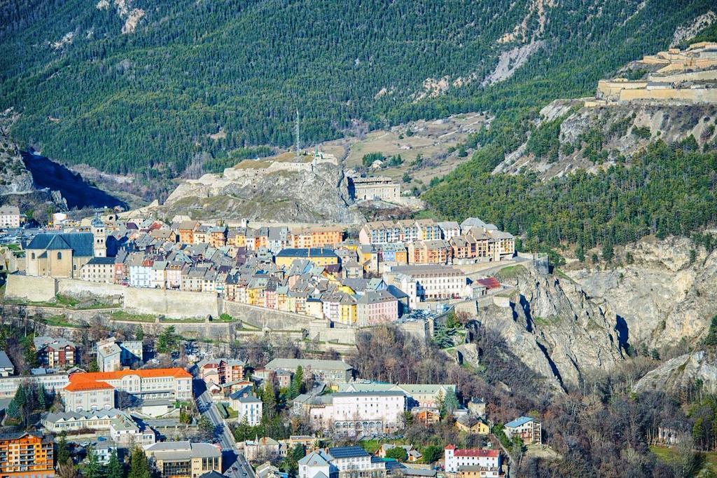 Maison A Tour Briancon 外观 照片