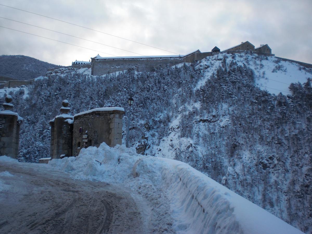 Maison A Tour Briancon 外观 照片